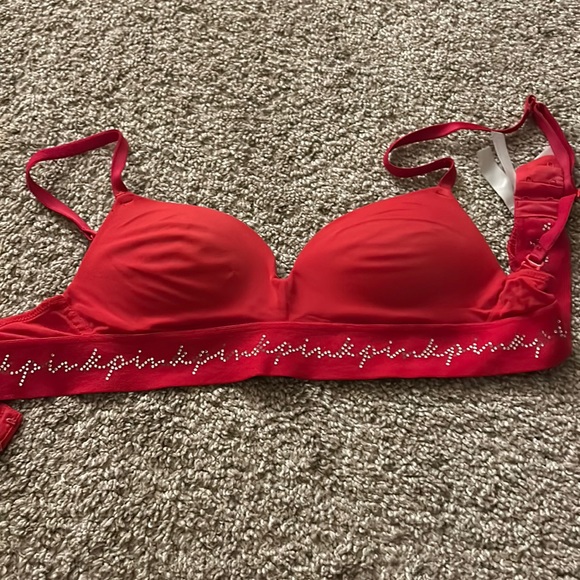 red bra from pink in a size 32a - Picture 1 of 1